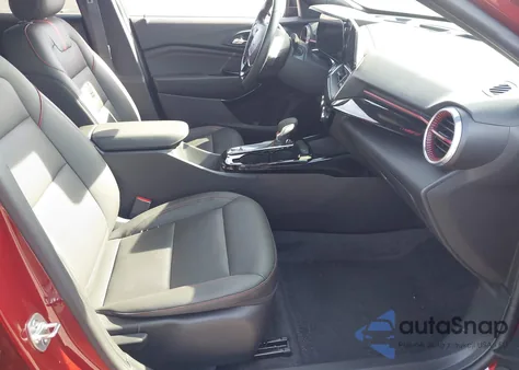 2025 Chevrolet Trax Fwd 2Rs z USA, uszkodzony, nr VIN KL77LJEP1SC028826